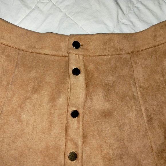 Tan suede mini skirt size XL - Picture 5 of 7